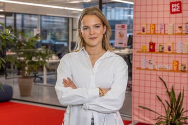 <p>Isa</p>
 profile picture