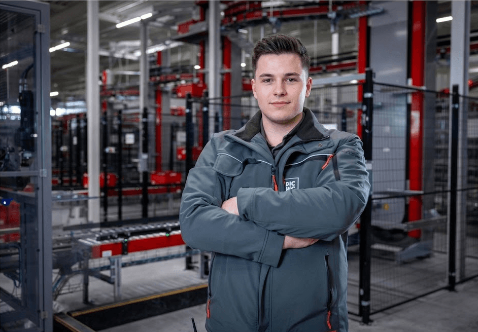 junior maintenance engineer 1772631486