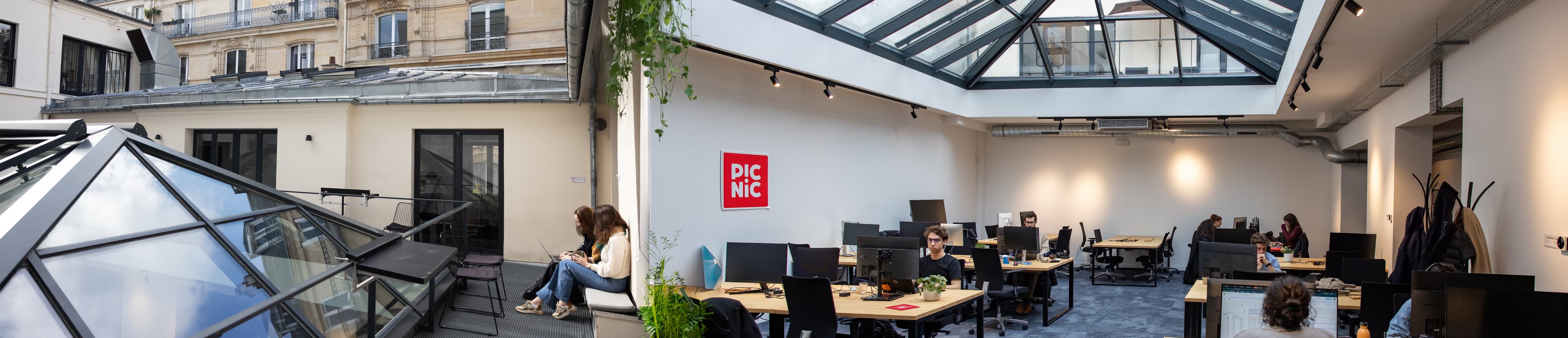 parisbanner 1710410613